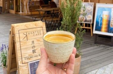 Kusatsu Onsen: Entre Vapor e Café